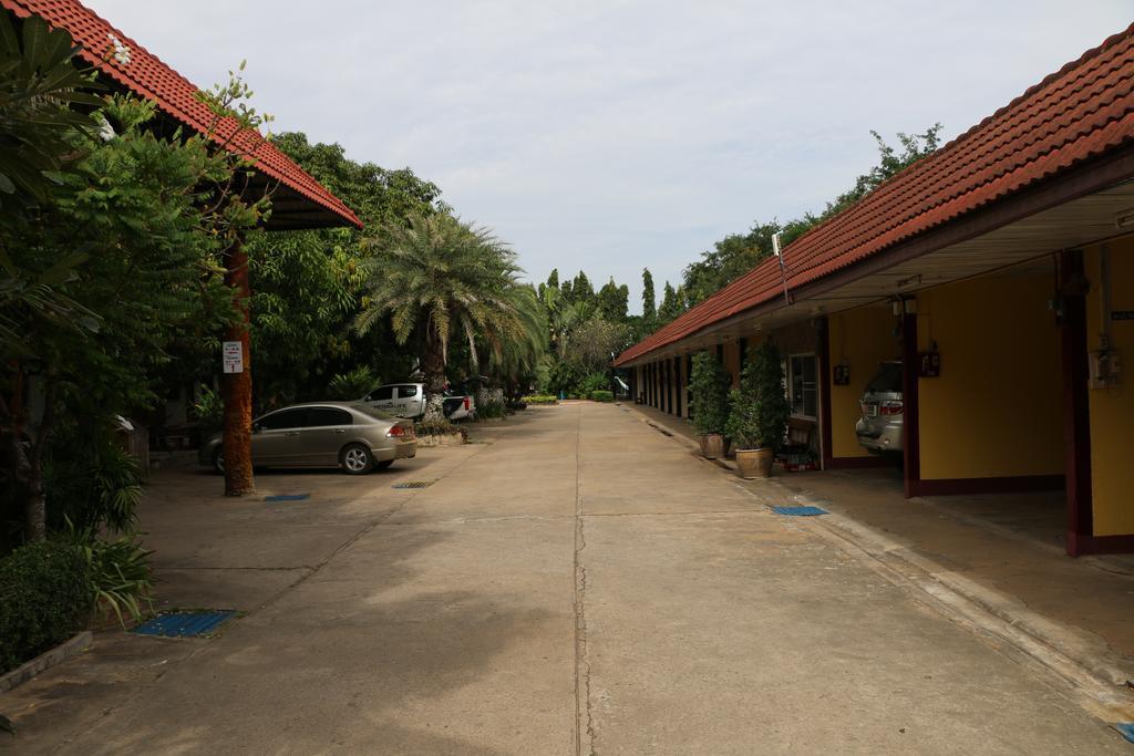 Market Motel Sa Kaeo Exterior photo